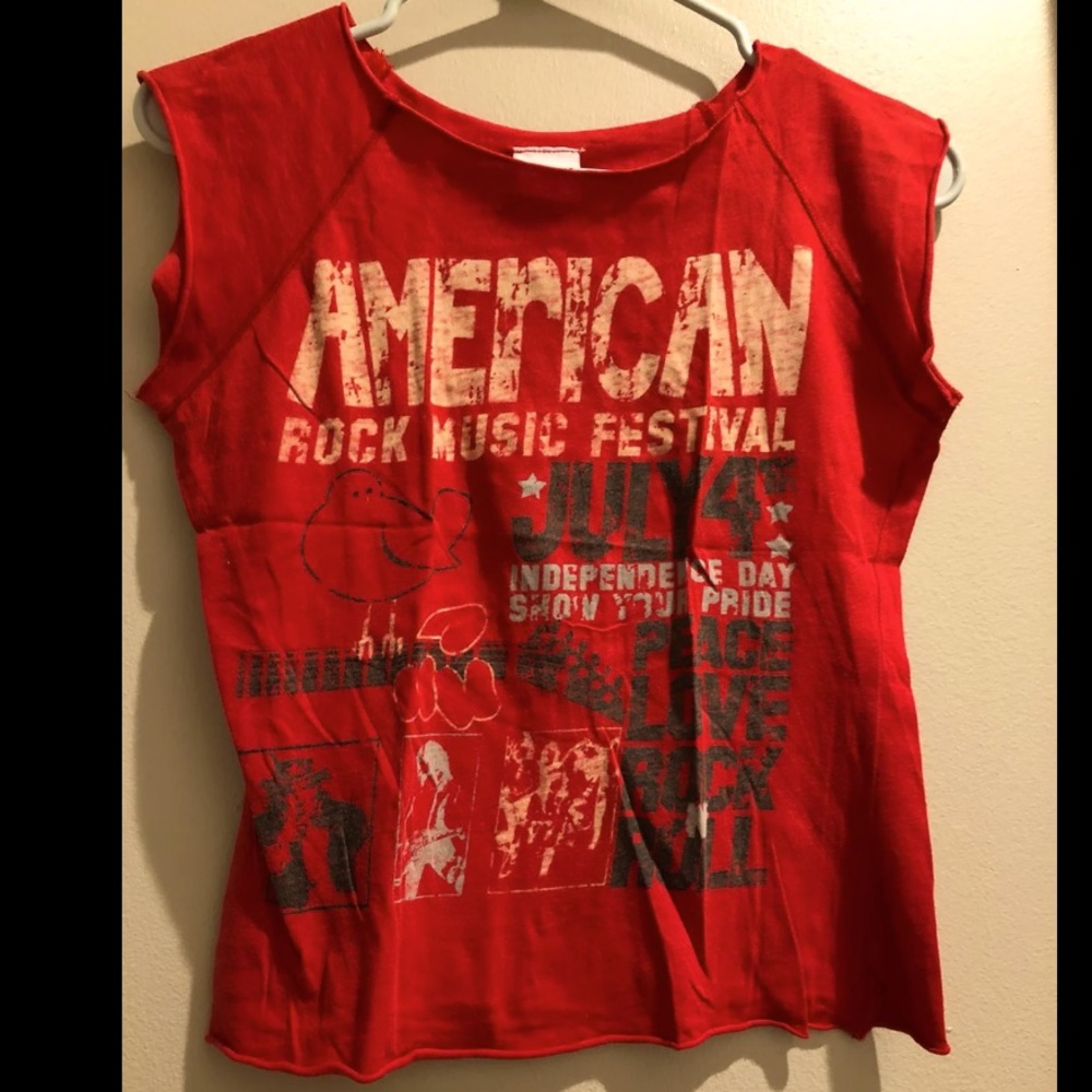 Vintage style graphic tee